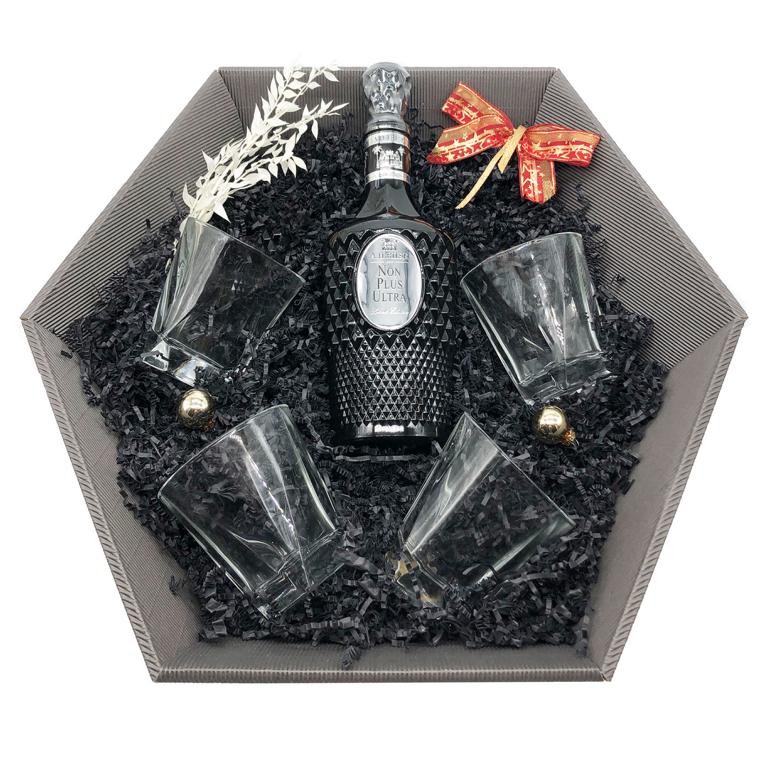 Geschenkset Rum A.H. Riise Non Plus Ultra Black Edition 42% 0,7 l inkl. Tumbler - Liwaldo