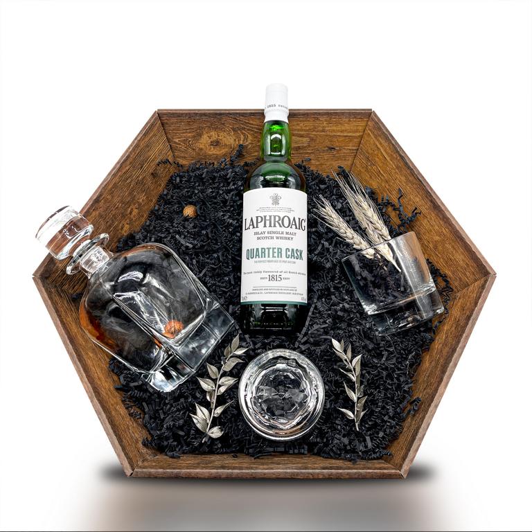 Geschenkset Whisky Laphroaig Islay Single Malt Scotch Whisky Quarter Cask 48% 0,7l inkl. Gläser & Dekanter - Liwaldo